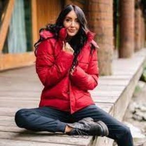 Zyia Red Aspen Puffer Jacket with removable hood M